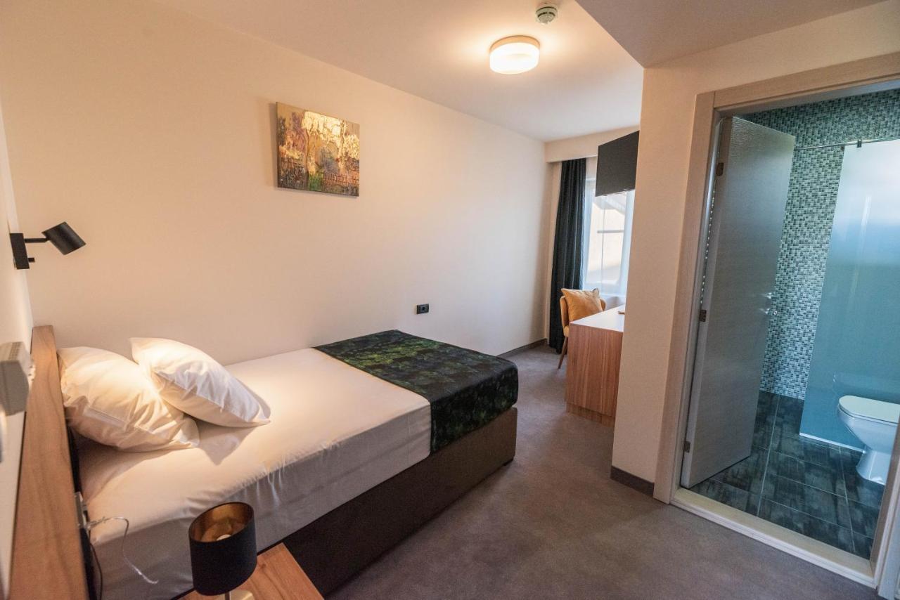 Hotel Aloha Ni Dış mekan fotoğraf